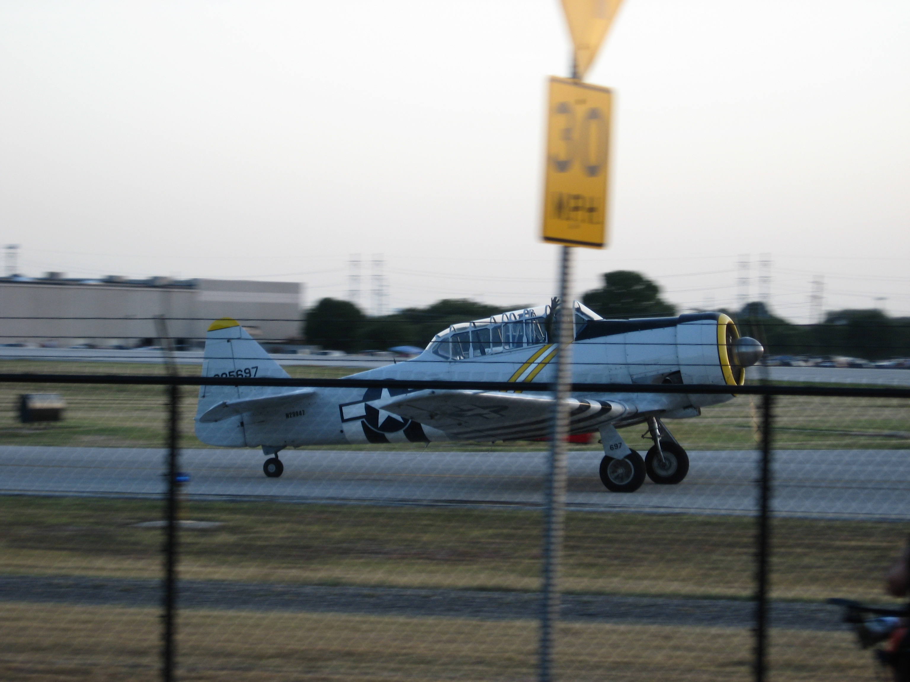 3049x2280 pixels (1,157K)